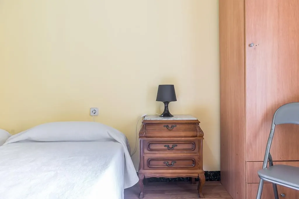 Hostel Turistic Castell 바르셀로나 아파트