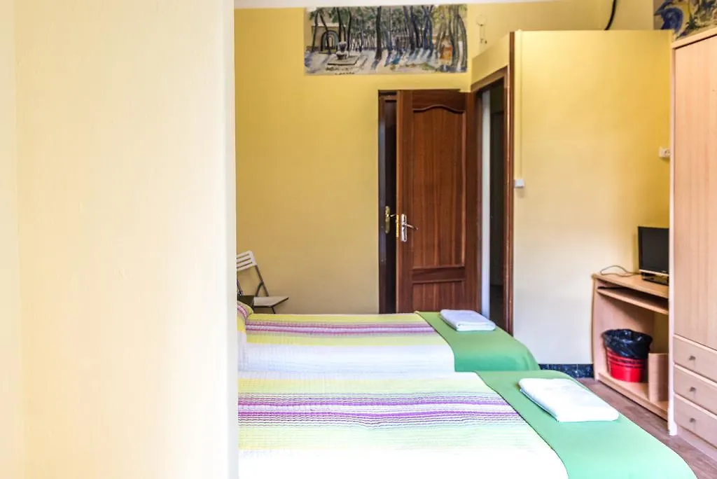 Hostel Turistic Castell 바르셀로나
