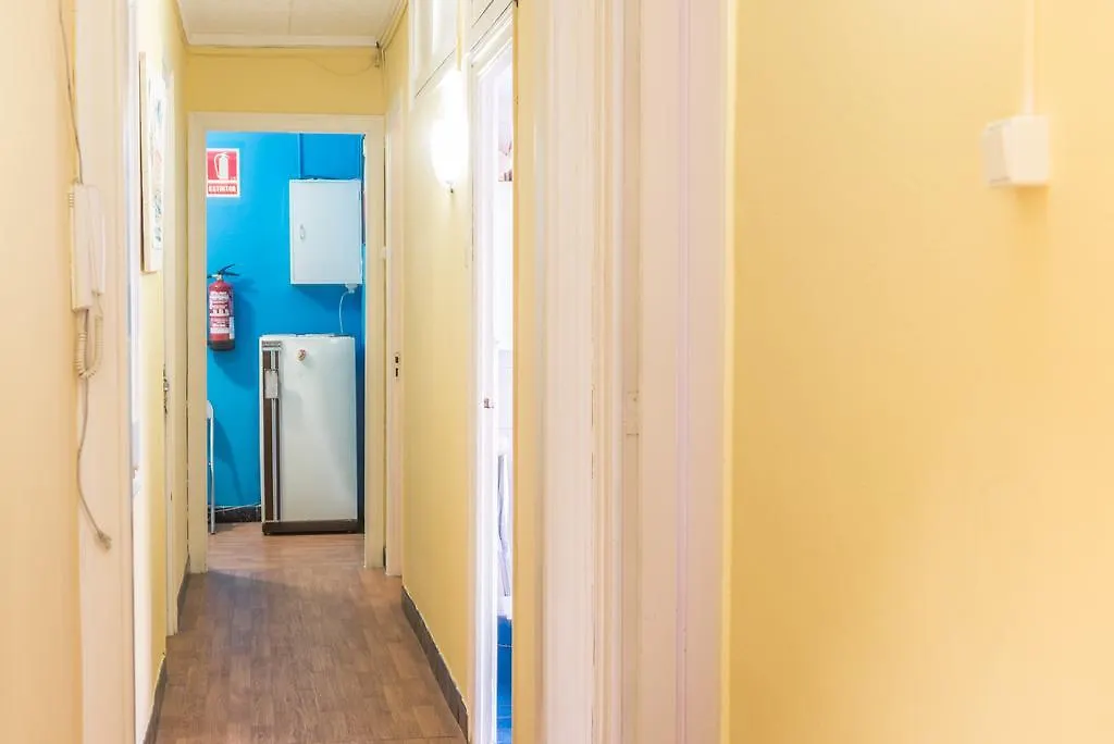 Hostel Turistic Castell 바르셀로나 0*,